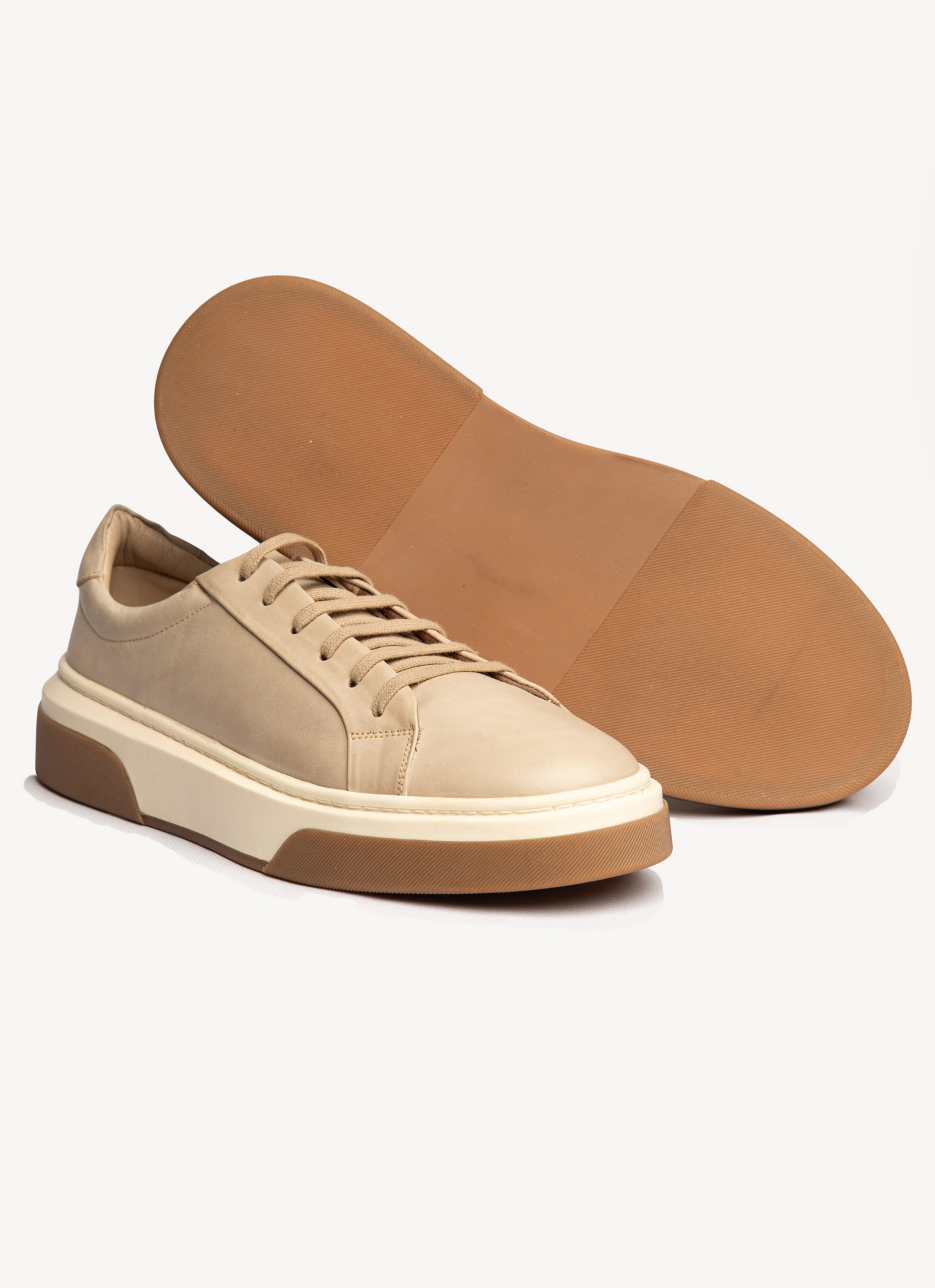 Sneaker em Couro