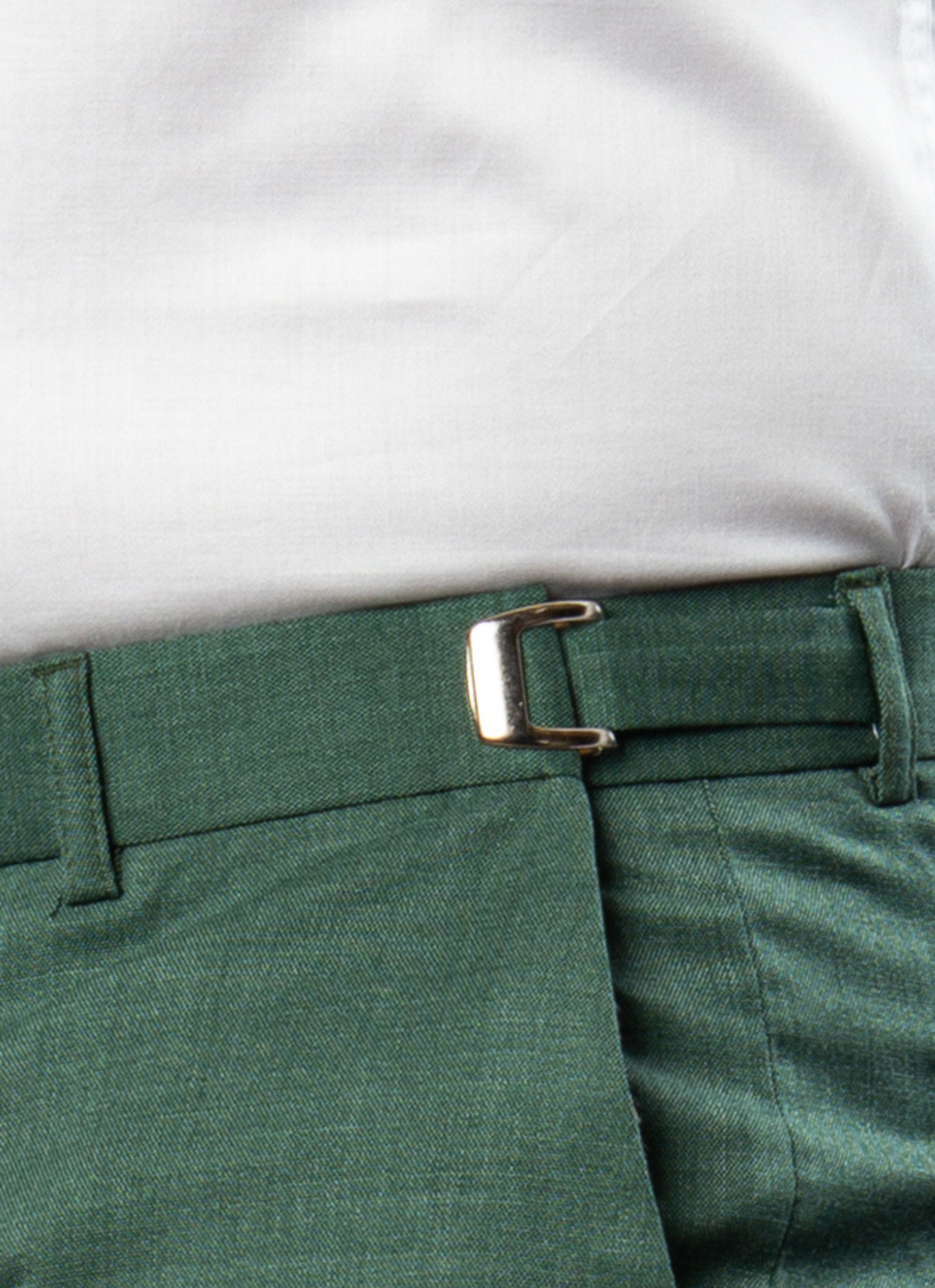 Terno Slim Com Ajustador Lateral de Fivela