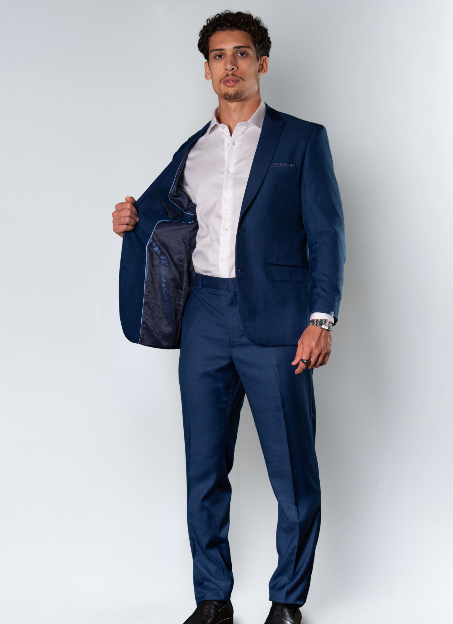 Costume Slim Com Lapela de Bico