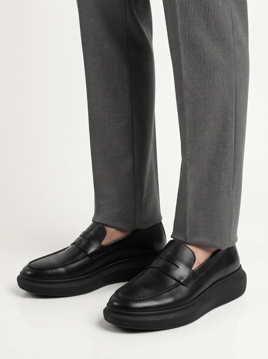 Loafer com Solado de Borracha - Preto