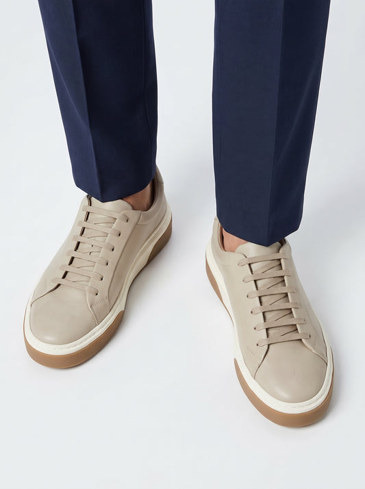 Sneaker em Couro - Off White