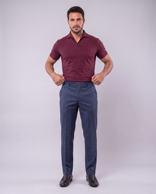 Calça de Alfaiataria com Ajustador Lateral de Fivela