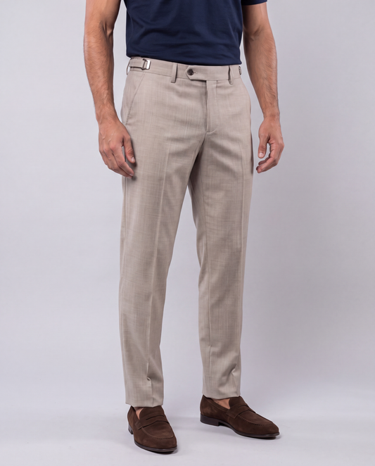 Calça de Alfaiataria com Ajustador Lateral de Fivela