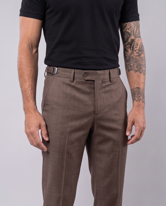 Calça de Alfaiataria com Ajustador Lateral de Fivela