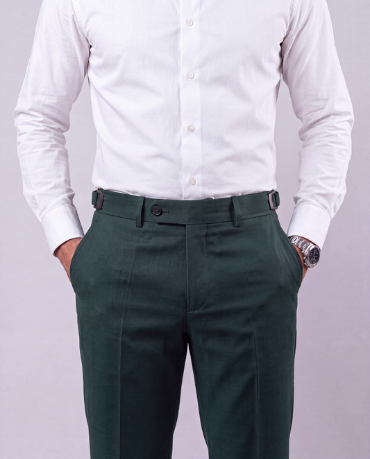 Calça de Alfaiataria com Ajustador Lateral de Fivela