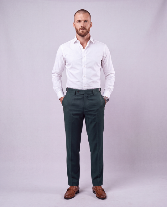 Calça de Alfaiataria com Ajustador Lateral de Fivela