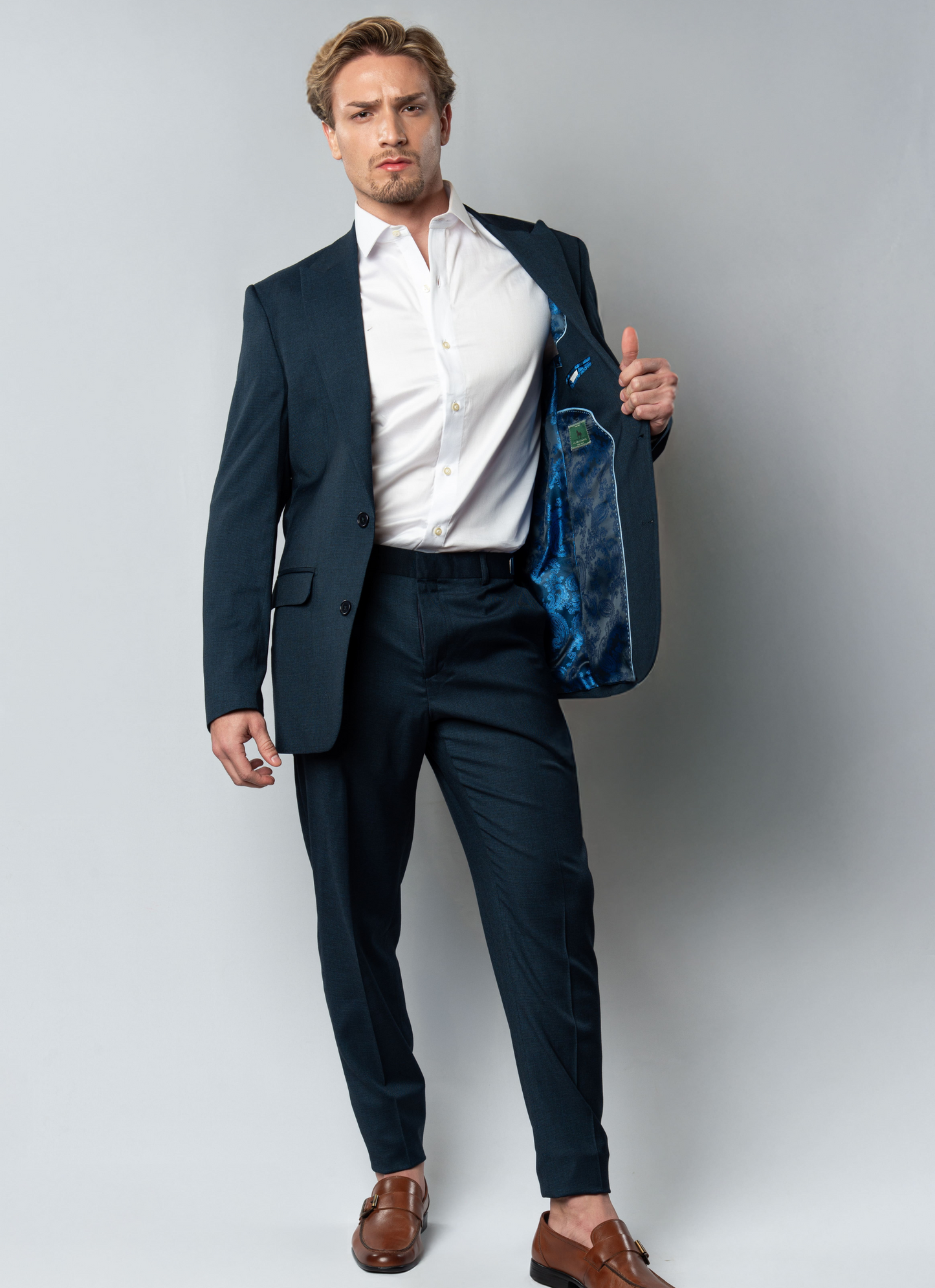 Costume Slim Com Lapela de Bico Larga