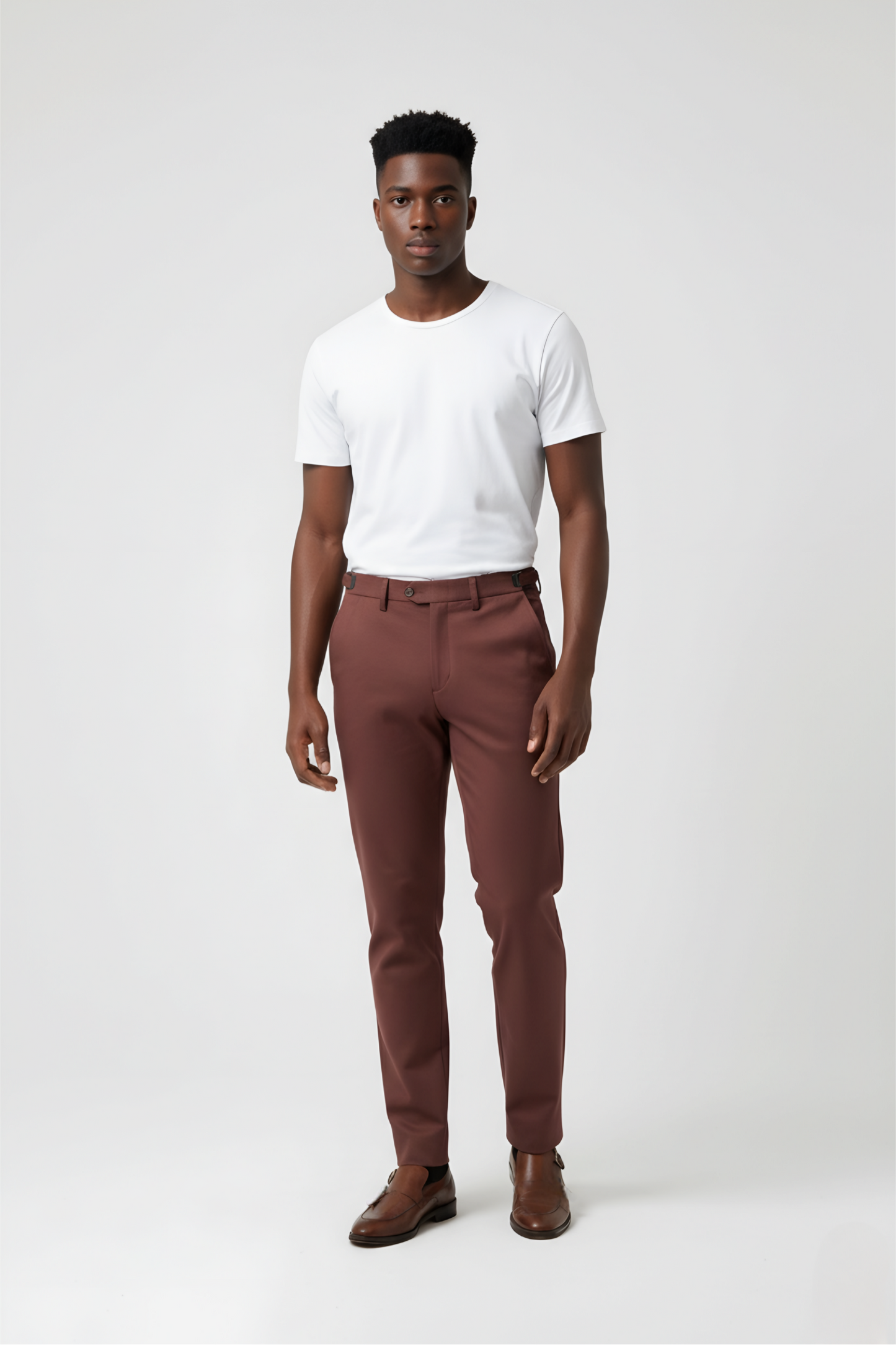 Calça de Alfaiataria com Ajustador Lateral de Fivela